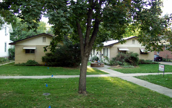 Crab Apple Court in Longmont, CO - Building Photo