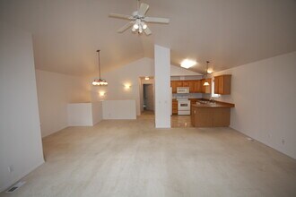 19563 Highland Ridge Dr in Anchorage, AK - Building Photo - Building Photo
