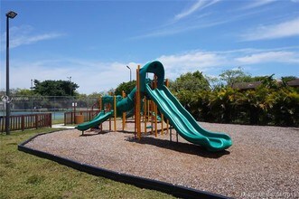 7024 SW 114th Pl-Unit -F52 in Miami, FL - Building Photo - Building Photo