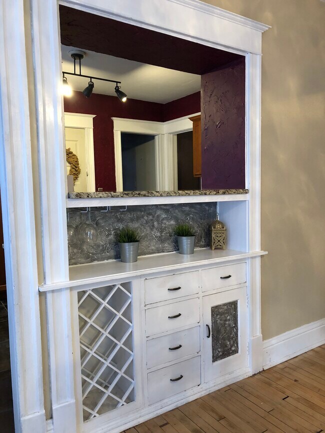 2119 E Bradford Ave, Unit Lower in Milwaukee, WI - Building Photo - Building Photo