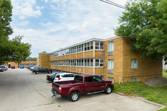 Morton Street Apartments in Jacksonville, IL - Foto de edificio - Building Photo