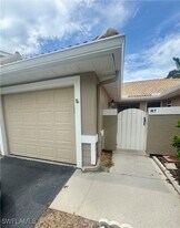 351 Emerald Bay Cir in Naples, FL - Building Photo