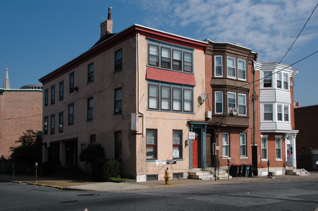 409 W 8th St in Wilmington, DE - Building Photo