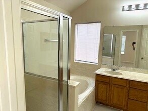 18115 Gravenhurst Ln in Tomball, TX - Building Photo - Building Photo