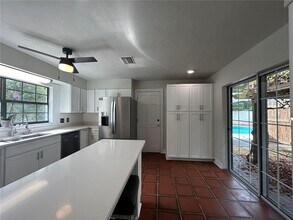 3322 NW 39th Ter in Gainesville, FL - Building Photo - Building Photo