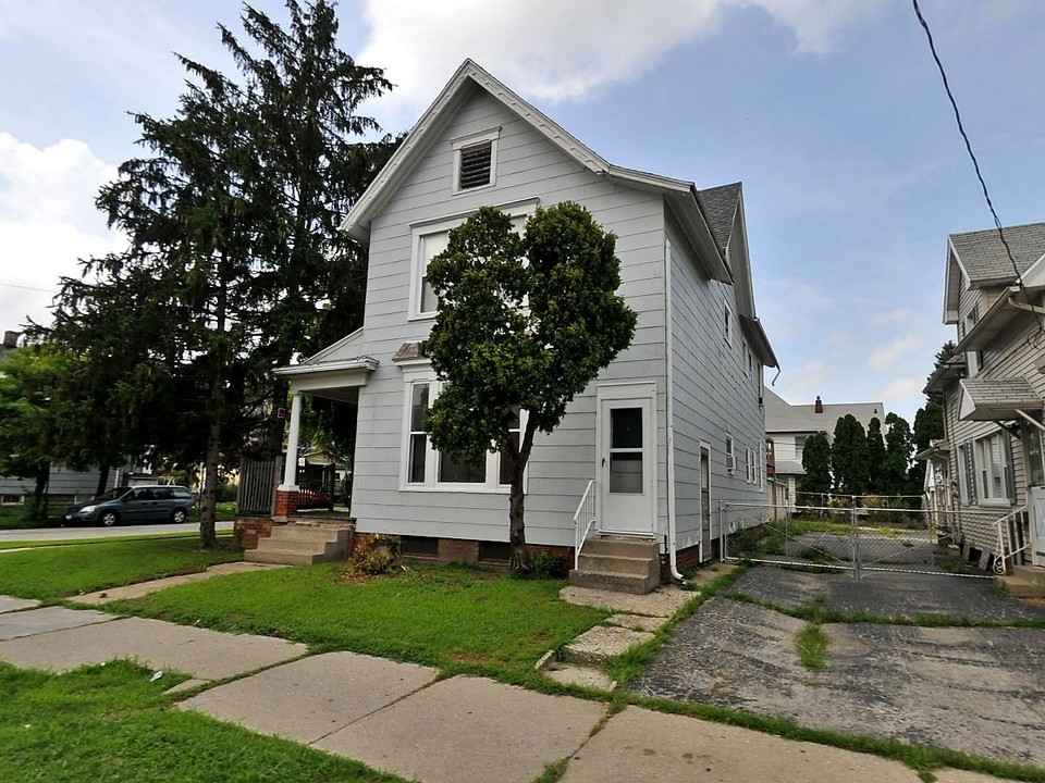 1201 Starr Ave in Toledo, OH - Foto de edificio