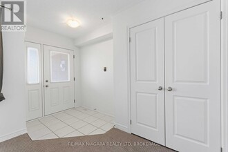 48 Juneberry Rd in Thorold, ON - Building Photo - Building Photo