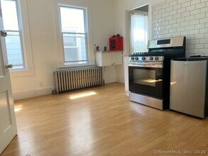 71 Mechanic St in New Haven, CT - Building Photo - Building Photo