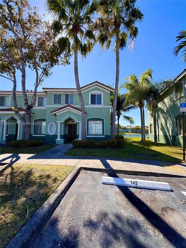 2732 SE 15th Pl in Homestead, FL - Building Photo - Building Photo