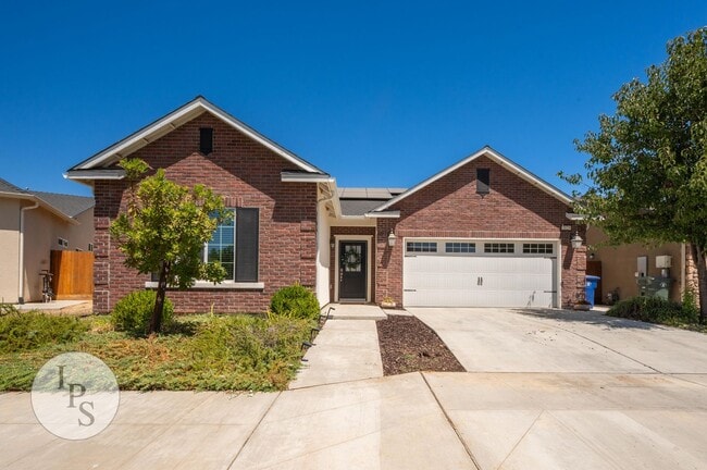 property at 2125 Las Rosas Ave