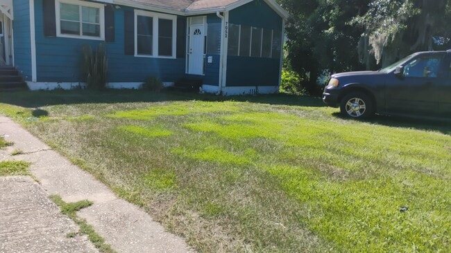 7052 Wakefield Ave in Jacksonville, FL - Building Photo - Building Photo