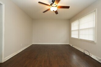 4033 Fieldcrest Rd in Charlotte, NC - Building Photo - Building Photo