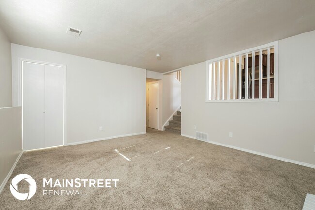 15814 E Exposition Dr in Aurora, CO - Foto de edificio - Building Photo