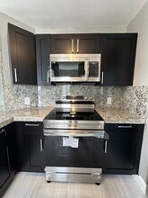 3405 NW 44th St in Lauderdale Lakes, FL - Building Photo - Building Photo