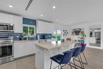 10471 SW 164th St in Miami, FL - Building Photo - Building Photo