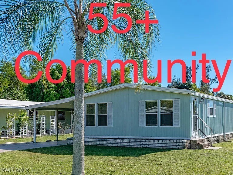 110 Pine Key Ln in Naples, FL - Building Photo
