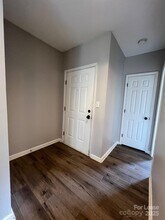 3218 Selwyn Farms Ln in Charlotte, NC - Foto de edificio - Building Photo