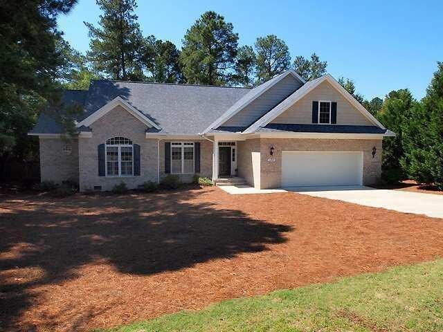 130 Oakmont Cir in Pinehurst, NC - Building Photo