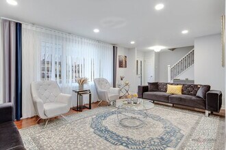 1805 W Willow Ln in Mount Prospect, IL - Building Photo - Building Photo