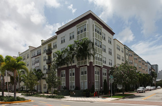 Sole' Fort Lauderdale in Fort Lauderdale, FL - Building Photo - Building Photo