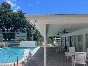 5090 SW 64th Ave in Davie, FL - Building Photo - Building Photo