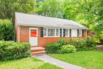 4802 W Grace St in Richmond, VA - Building Photo - Building Photo