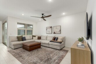 4501 W Hunter Trl in San Tan Valley, AZ - Building Photo - Building Photo