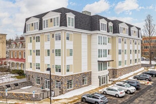 Stone Manor in Warrington, PA - Building Photo