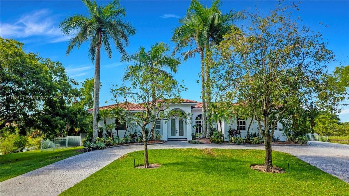 16650 SW 67th Pl in Southwest Ranches, FL - Foto de edificio