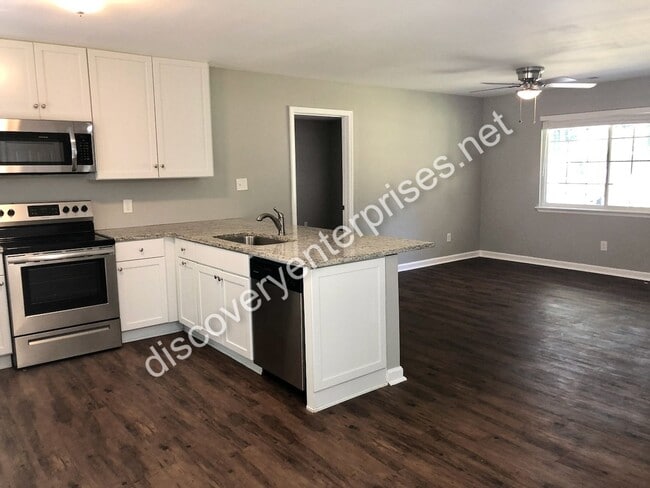 8178 Tudor Dr in Jonesboro, GA - Building Photo - Building Photo
