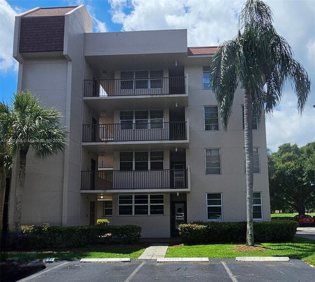 9520 Seagrape Dr in Davie, FL - Building Photo - Building Photo