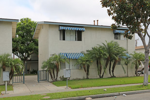 12541 Sunswept Ave Apartments