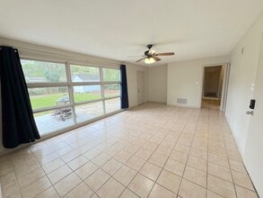 106 Paradise Dr in Savannah, GA - Building Photo - Building Photo