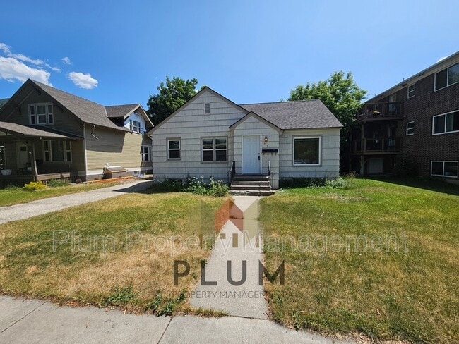 property at 407 S 5th St E