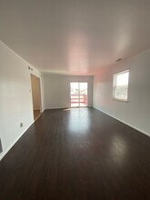 303 Corinthian Ave in Essington, PA - Building Photo - Building Photo