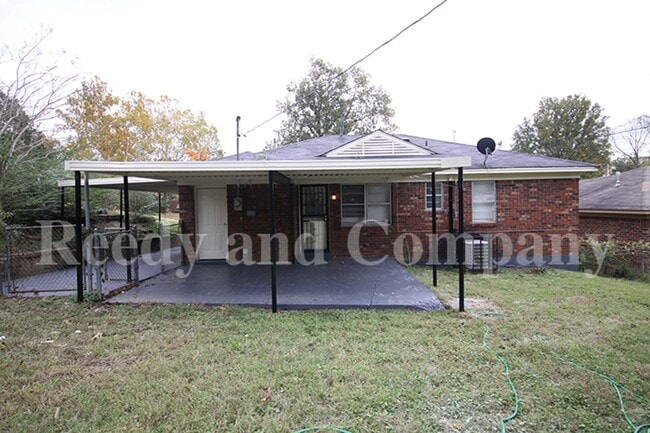3489 Overton Crossing St in Memphis, TN - Building Photo - Building Photo