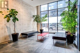 8 Dovercourt Rd in Toronto, ON - Building Photo - Building Photo