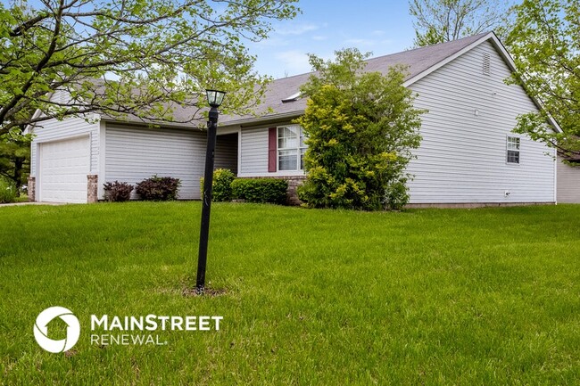 11702 Shannon Pointe Rd in Indianapolis, IN - Building Photo - Building Photo