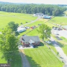 43129 Lucketts Rd in Leesburg, VA - Building Photo - Building Photo