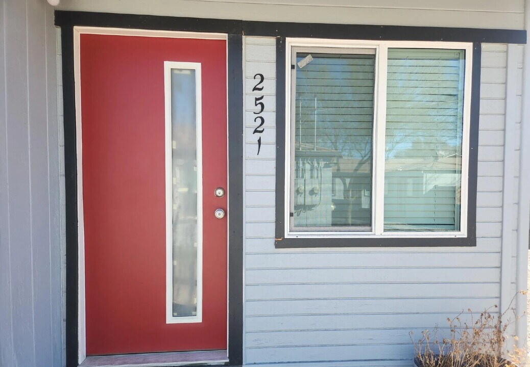 2521 E Willetta St in Phoenix, AZ - Building Photo