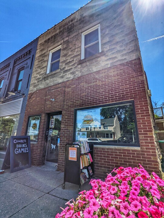 108 E Main St in Milan, MI - Building Photo