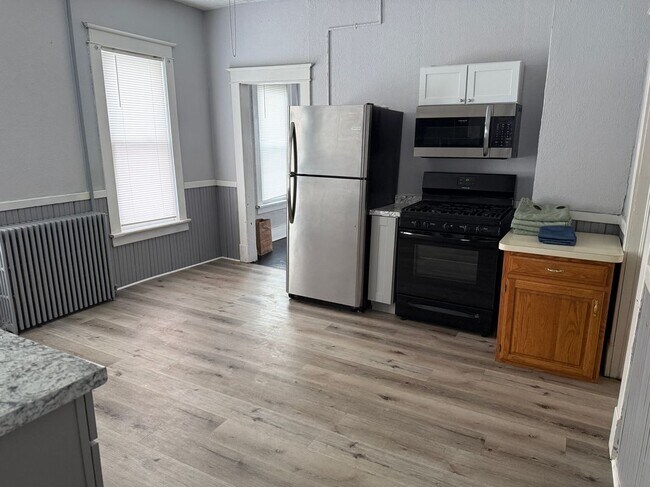 24-26 Clarke Avenue, First Floor in Amsterdam, NY - Building Photo - Building Photo