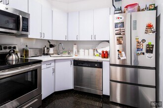 219 E 69th St in New York, NY - Foto de edificio - Building Photo