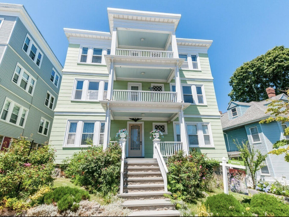 17 S Munroe Ter, Unit 2 in Boston, MA - Building Photo