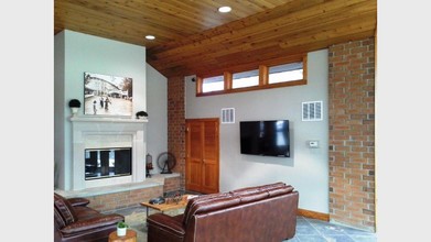 Parkridge Apartments in Cleveland, OH - Foto de edificio - Building Photo
