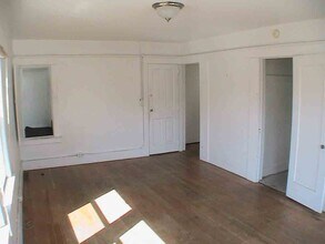 48 Dudley Ave in Venice, CA - Building Photo - Building Photo