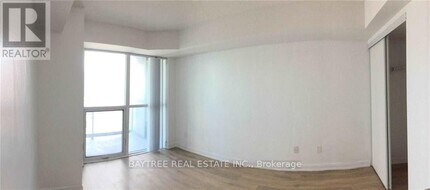 5162 Yonge St in Toronto, ON - Building Photo - Building Photo