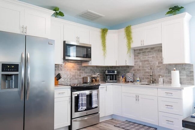 property at 5801 Avenue S 1/2