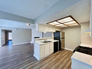 9400 Kempler Dr in Austin, TX - Building Photo - Building Photo