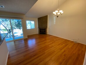 606 S Everett St, Unit B in Glendale, CA - Building Photo - Building Photo